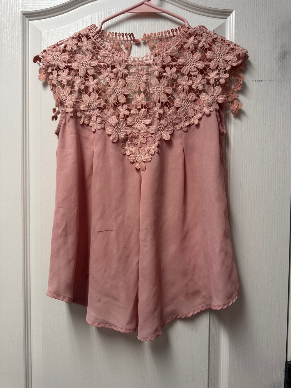 Lace Sleeveless Top in Pink